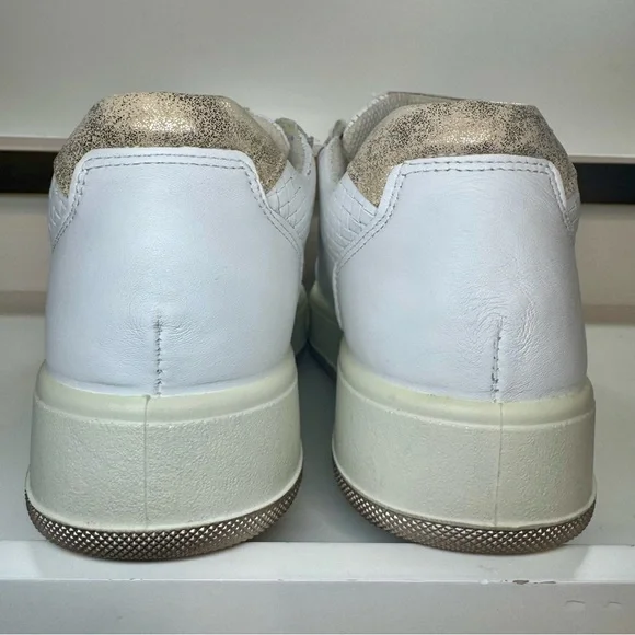 Igi & Co White Woven Leather Platform Sneakers Zip Side Gold Accents Sz Womens 7 - Picture 10 of 16